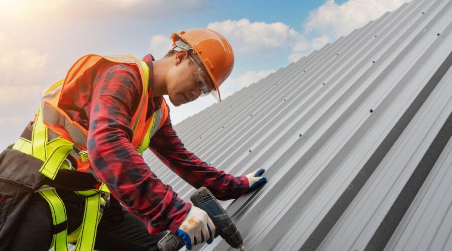 Expert new roof installation services in New Holland, IL